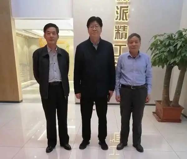 遼寧裝飾協(xié)會(huì)劉興貴會(huì)長蒞臨林鳳裝飾集團(tuán)